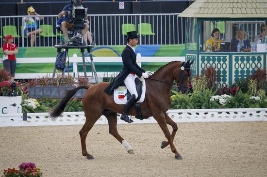 一个人的战斗!华天三项赛首日完赛 将出征越野