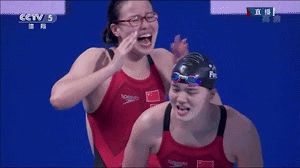 美媒给傅园慧跪了:奥运属于她 我们只有看的份儿