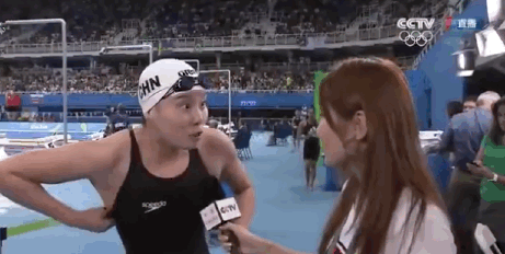 美媒给傅园慧跪了:奥运属于她 我们只有看的份儿