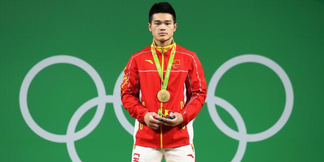 石智勇领取金牌