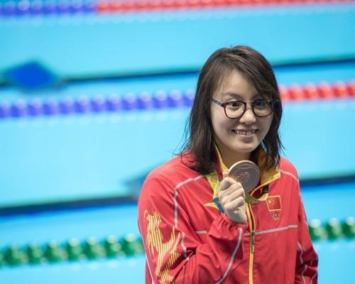 午报:俄媒曝里约泳池短2厘米 傅园慧:来例假对