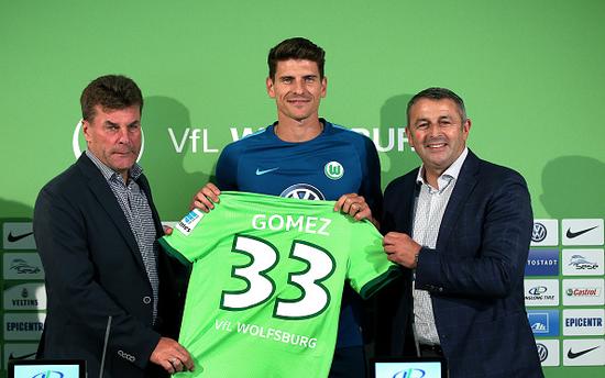 加盟狼堡披33号