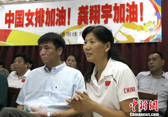 龚翔宇妈妈:女儿跟郎导学做人