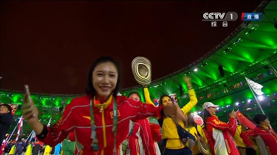 中国入场 萌妹可爱上镜