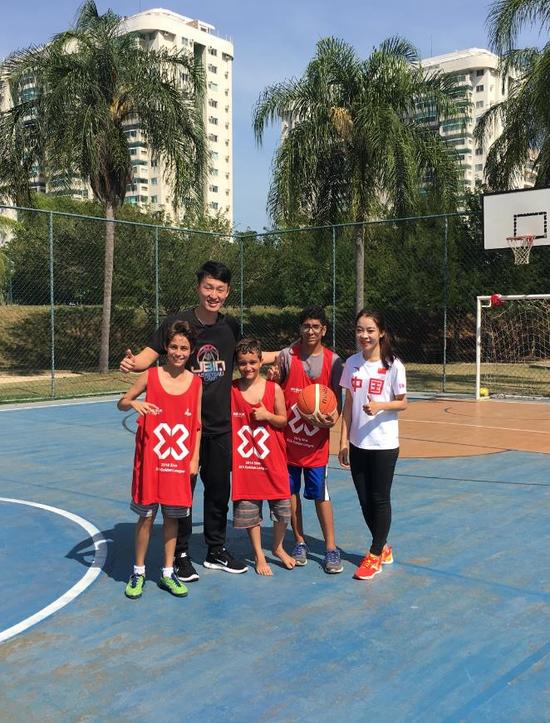 新浪3X3黄金联赛冠军里约行 观战中国男篮(图