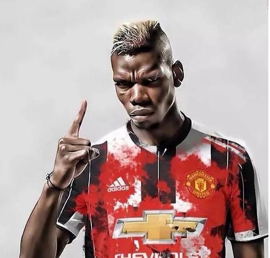 足坛十大神免签:拜仁挖莱万 曼联放博格巴太亏