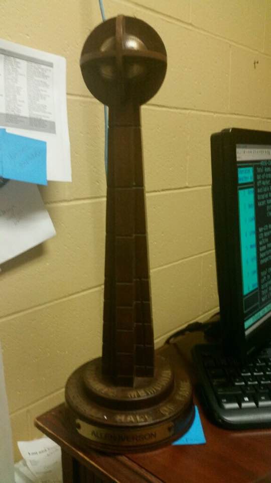 艾弗森的名人堂奖杯