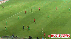 辽足一名教练被罚出场