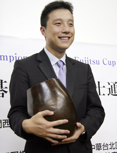 古力捧富士通杯