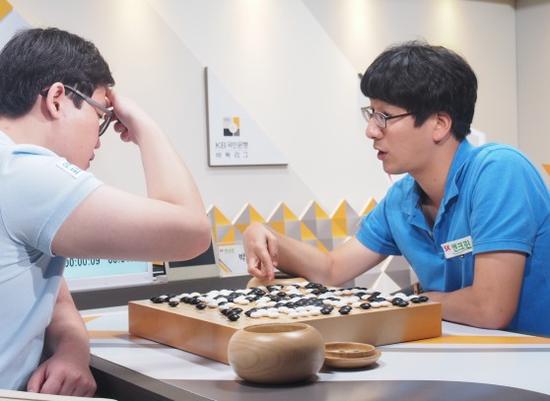 朴永训完成韩联赛百胜