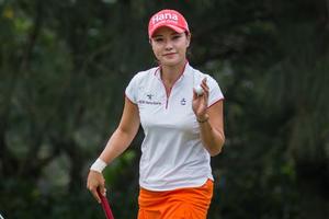 LPGA台湾赛张哈娜飚62杆领先冲冠 冯珊珊落后6杆