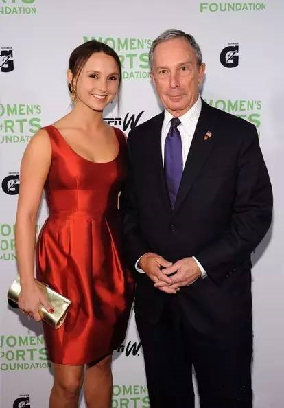 乔治娜和她父亲迈克尔·布隆伯格