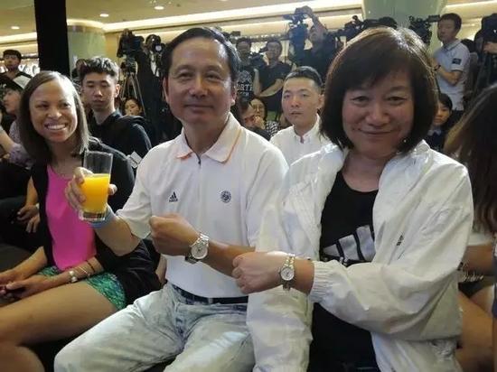 从备受歧视到打脸逆袭 他这才叫真励志(图3)