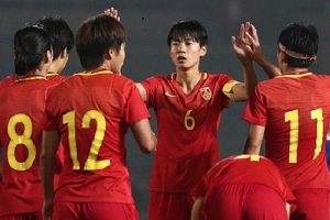 热身-王霜杨丽破门赵丽娜送礼 中国女足2-2冰岛