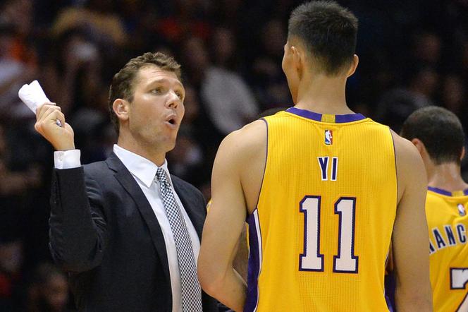 回顾易建联63天湖人生涯 始终难获主帅沃顿信任