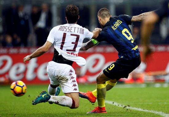 伊卡尔迪抽射绝杀瞬间