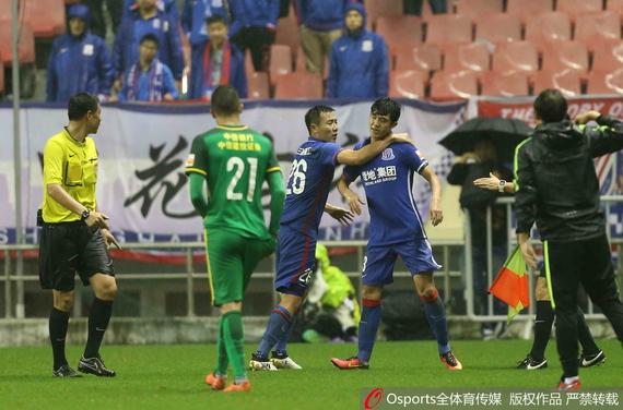 秦升:足球场身体对抗很正常_手机新浪网