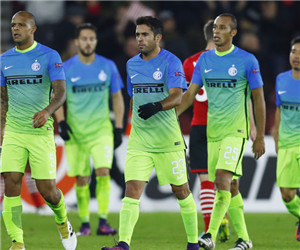 欧联-二弟头筹门神扑点 国米新帅首秀遭逆转1-2