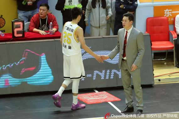 16-17赛季CBA联赛 青岛 85-102 广厦_直播间_手机新浪网