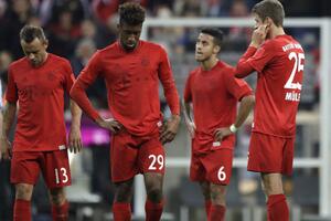 德甲-穆勒+铁卫终场前中柱 拜仁主场1-1止5连胜