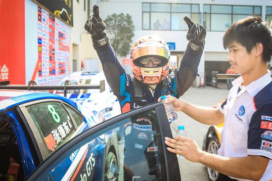 时时彩代理怎么拉人 - 临江日报