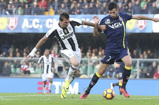 曼朱基奇破门瞬间