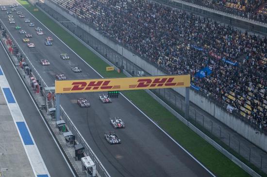 上赛道大看台再次爆满（图片来源：WEC官网）