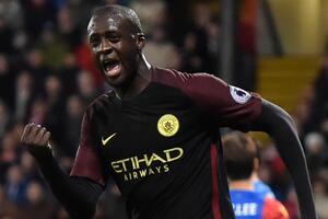 英超-图雷回归梅开二度救主 曼城2-1客胜平榜首