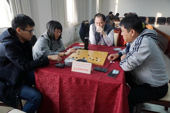 2016全国围棋之乡业余联赛德州站比赛，张天歌率德州队征战