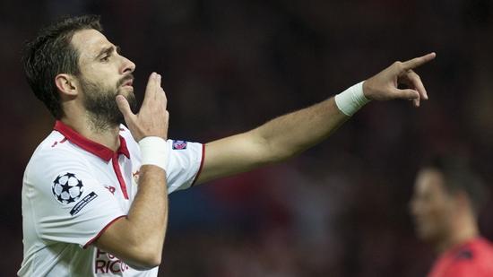 帕雷哈庆祝进球