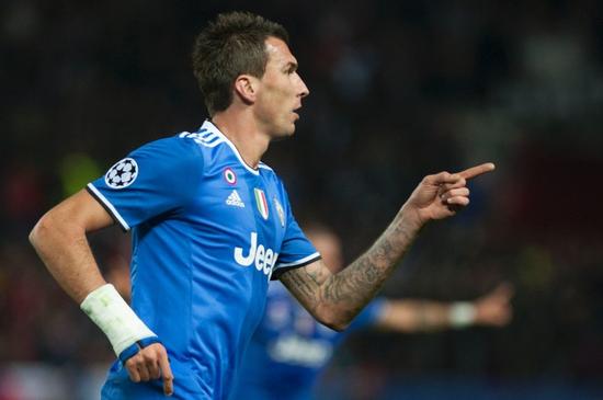 曼朱基奇庆祝进球