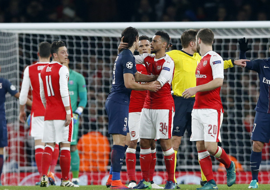 卡瓦尼本该吃到红牌