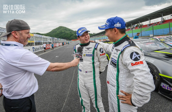方骏宇作为盈佳国际W11品牌的首席车手于GT亚锦赛屡刷最快圈速记录