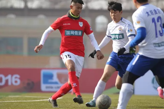 鲁能预备队射手王踢业余球赛