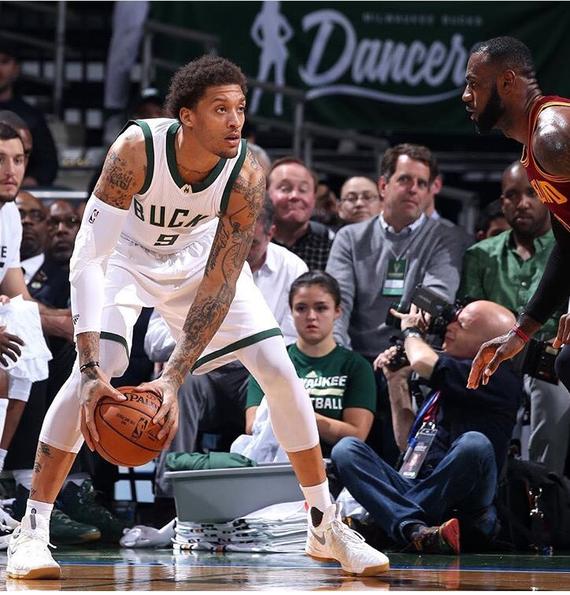 16/17赛季NBA常规赛 马刺 97-96 雄鹿_直播间_手机新浪网