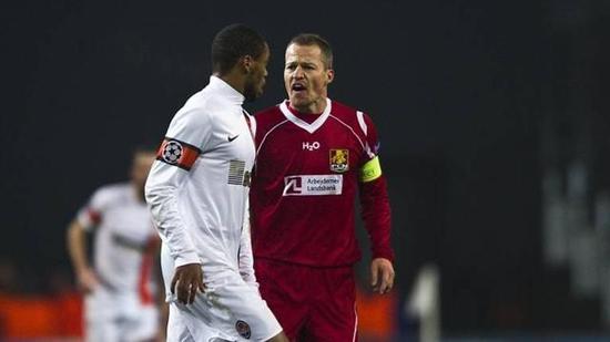 当年因为不道德进球被禁赛