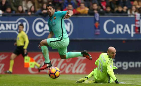 苏亚雷斯错过机会