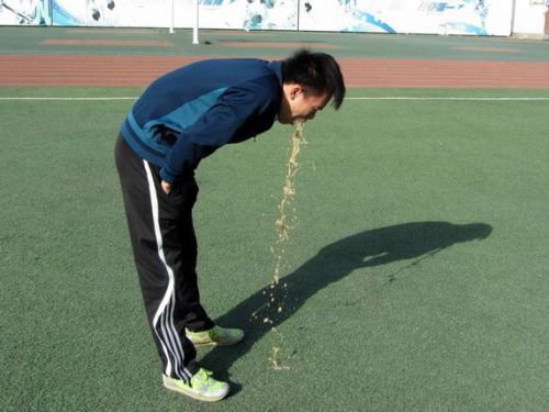 呕吐怎么回事?