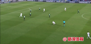 坎德雷瓦远射中柱