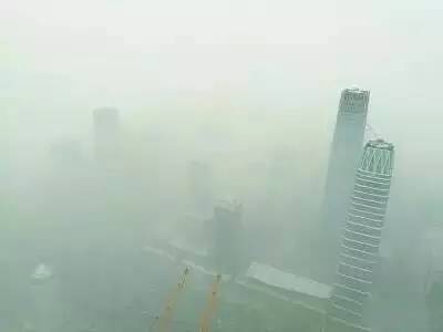 雾霾中的北京