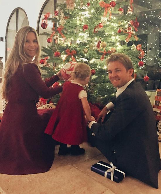 罗斯博格与妻子薇薇安以及女儿合影