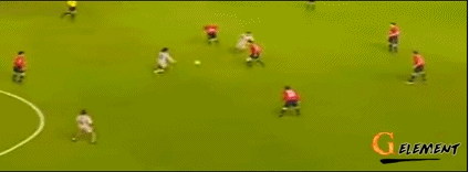 不看人送出长传