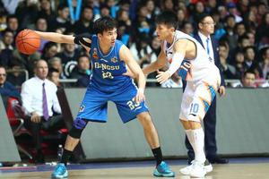 弗神46+8刘晓宇14分 上海114-101胜江苏