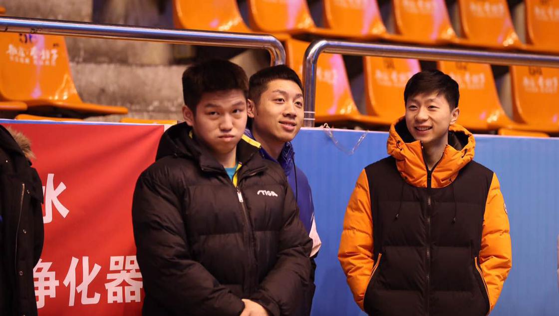 马龙率国乒参加球迷见面会