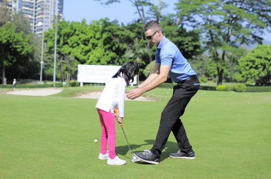 布雷登-洛德与小学员