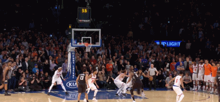 666!字母哥压哨后仰中投绝杀(gif)