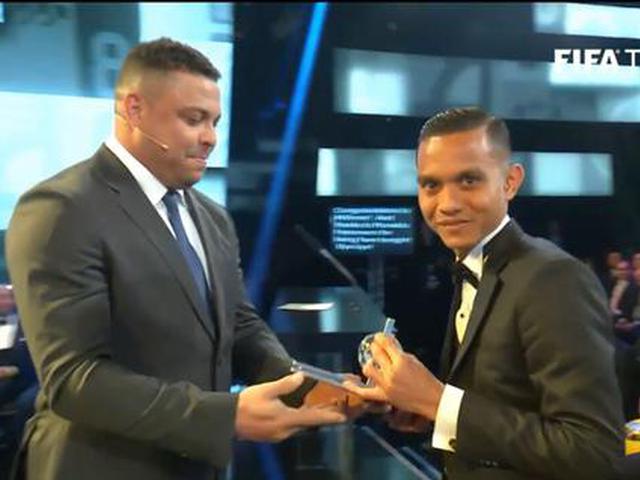 逆天弧线获普斯卡什奖