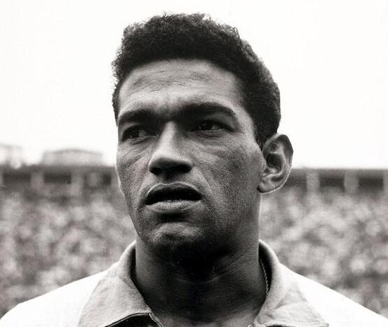 巴西传奇之孙加盟英伦 他爷爷据说比贝利还强