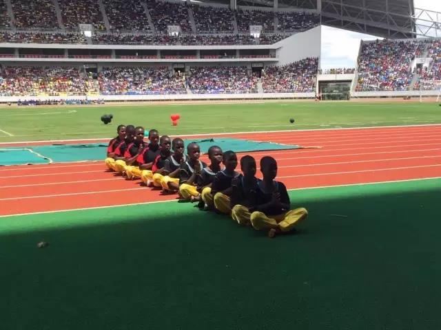 ▲独具非洲风情的文艺演出