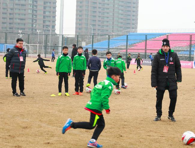 德国足球名宿来华交流青训 门兴德国联盟杯特